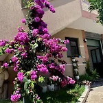 Serenade Durrës