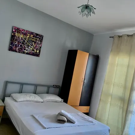 Serenade Guest house *