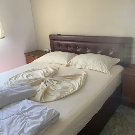 Serenade Guest house *