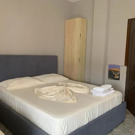 Serenade Guest house *